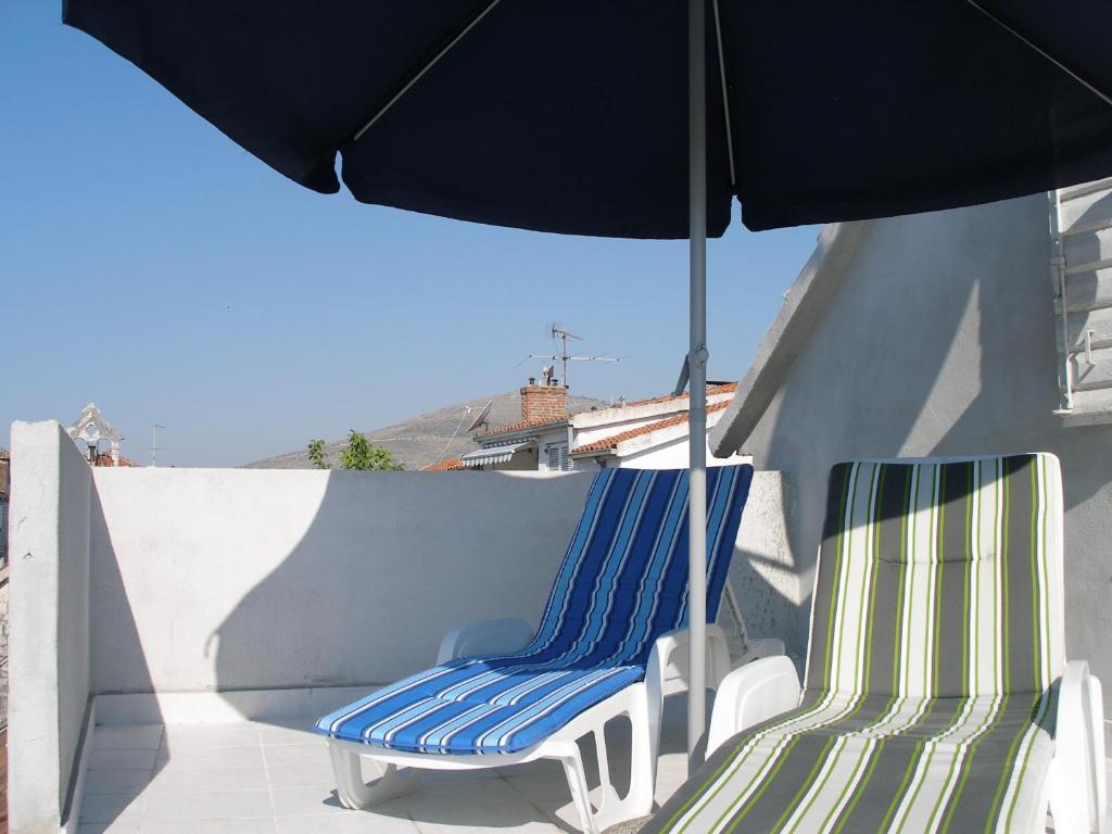 Apartments Madirazza Trogir Bagian luar foto