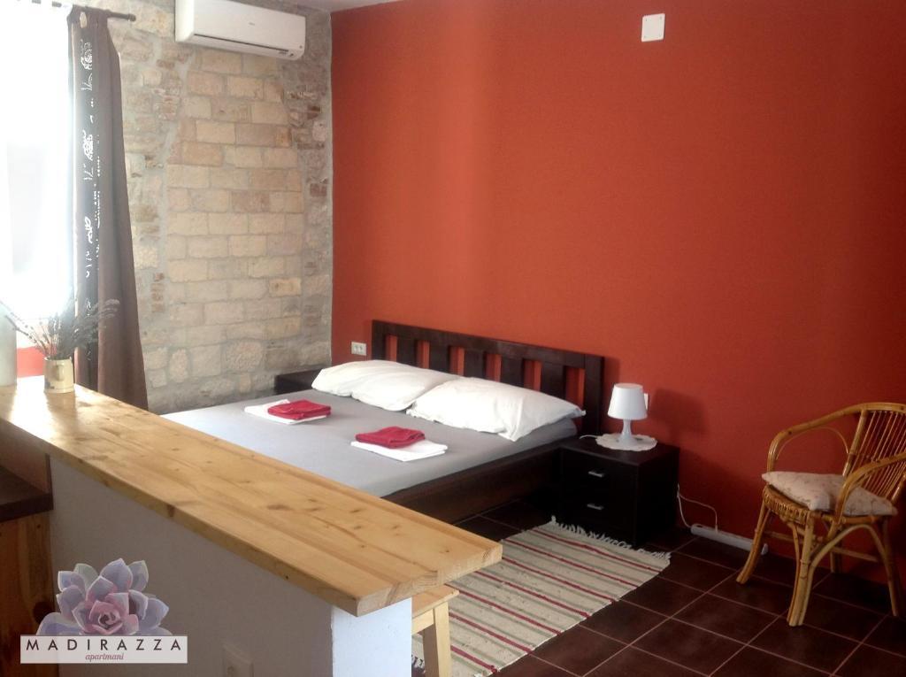 Apartments Madirazza Trogir Bagian luar foto